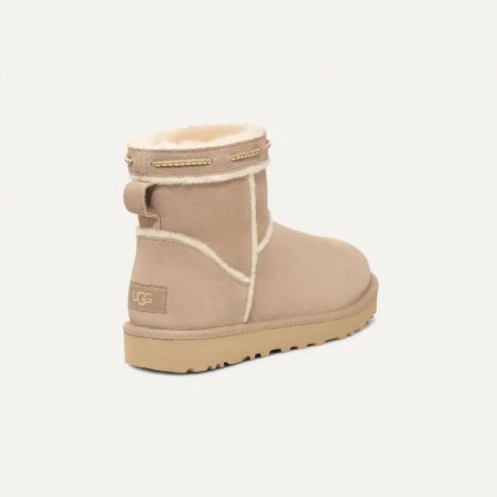 UGG Women's Classic Mini Shearling Braid Boots Dune 7 New in Box - Picture 4 of 15